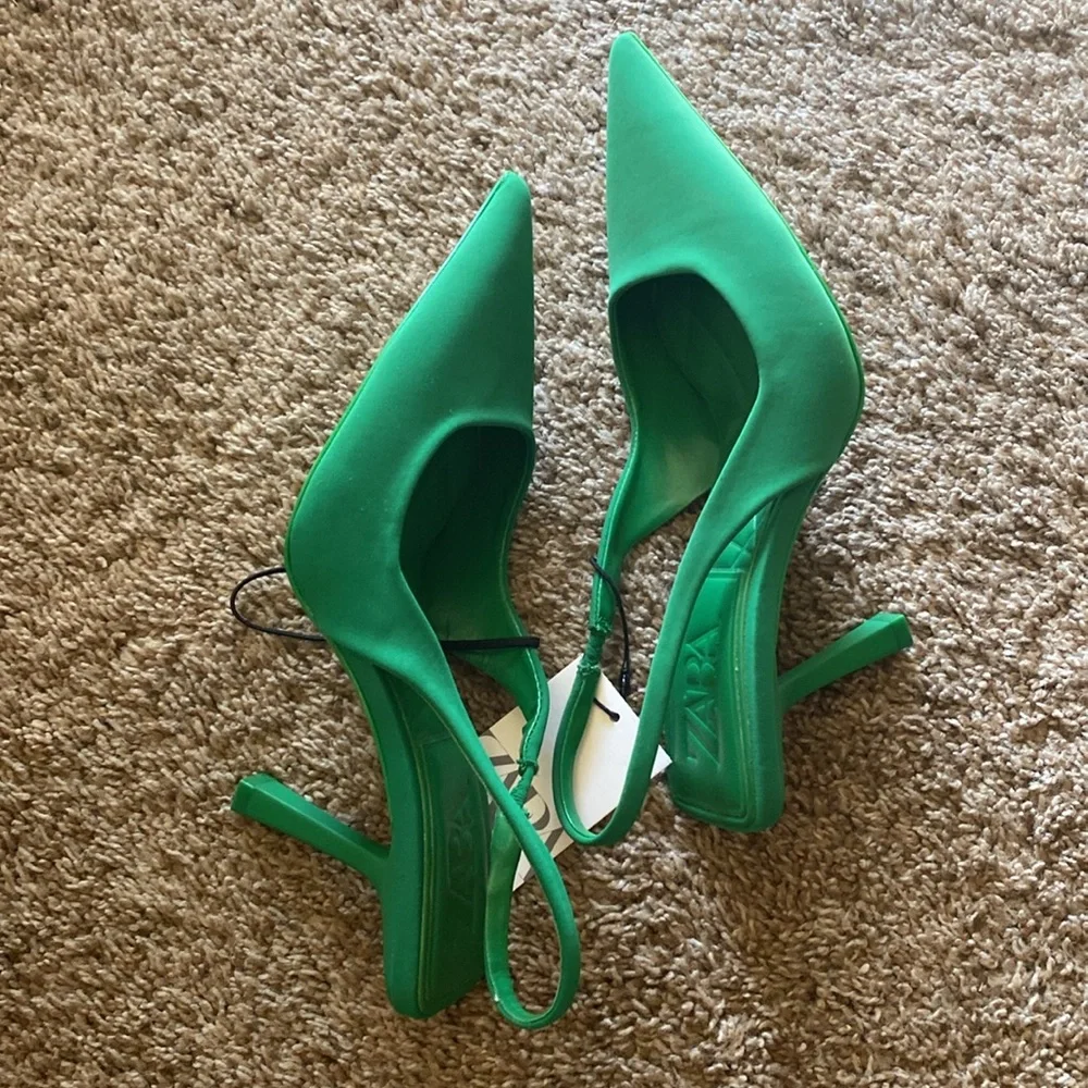 Zara | NWT Vibrant Green Slingback Pointed Heels - Picture 3 of 9